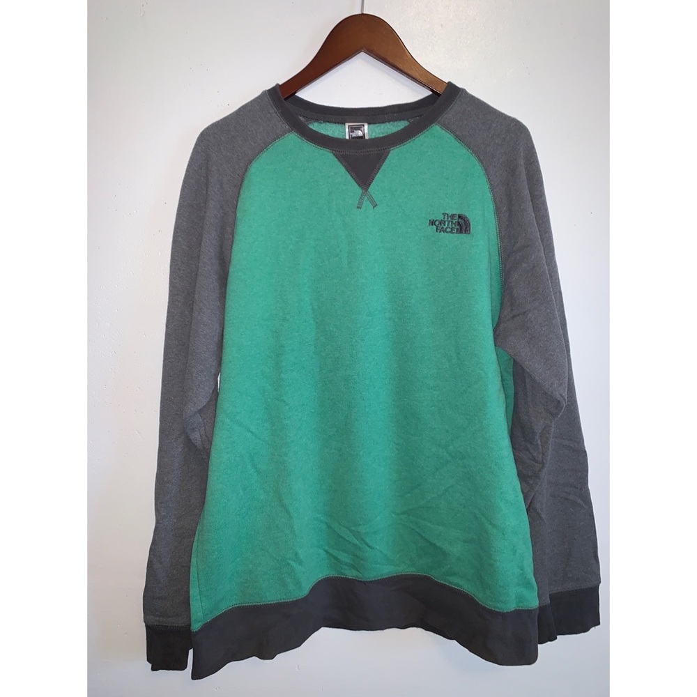 Medium Men’s North Face Crewneck Sweatshirt